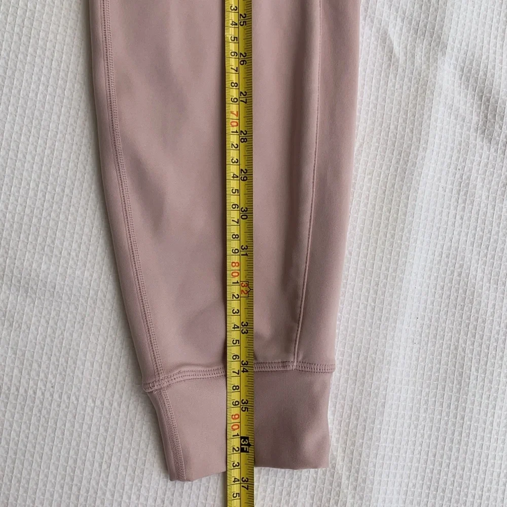 Fabletics joggers with size pockets lilac color size xs